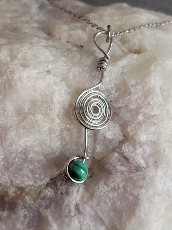 Pendentif Cléa en pierre naturelle