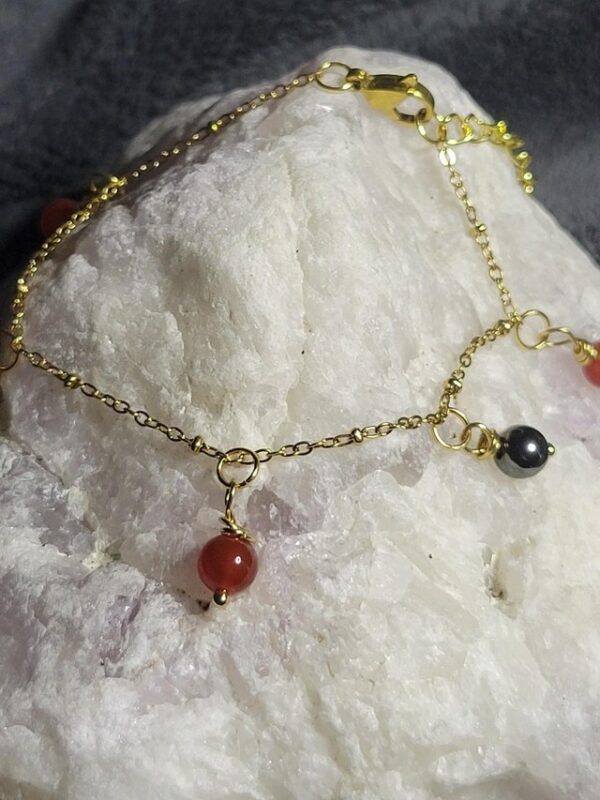 Bracelet Laurine Doré en pierres naturelles – Image 3